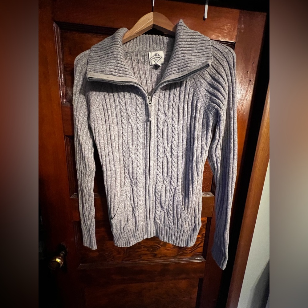 St. John's Bay Light Gray Cable Knit Sweater